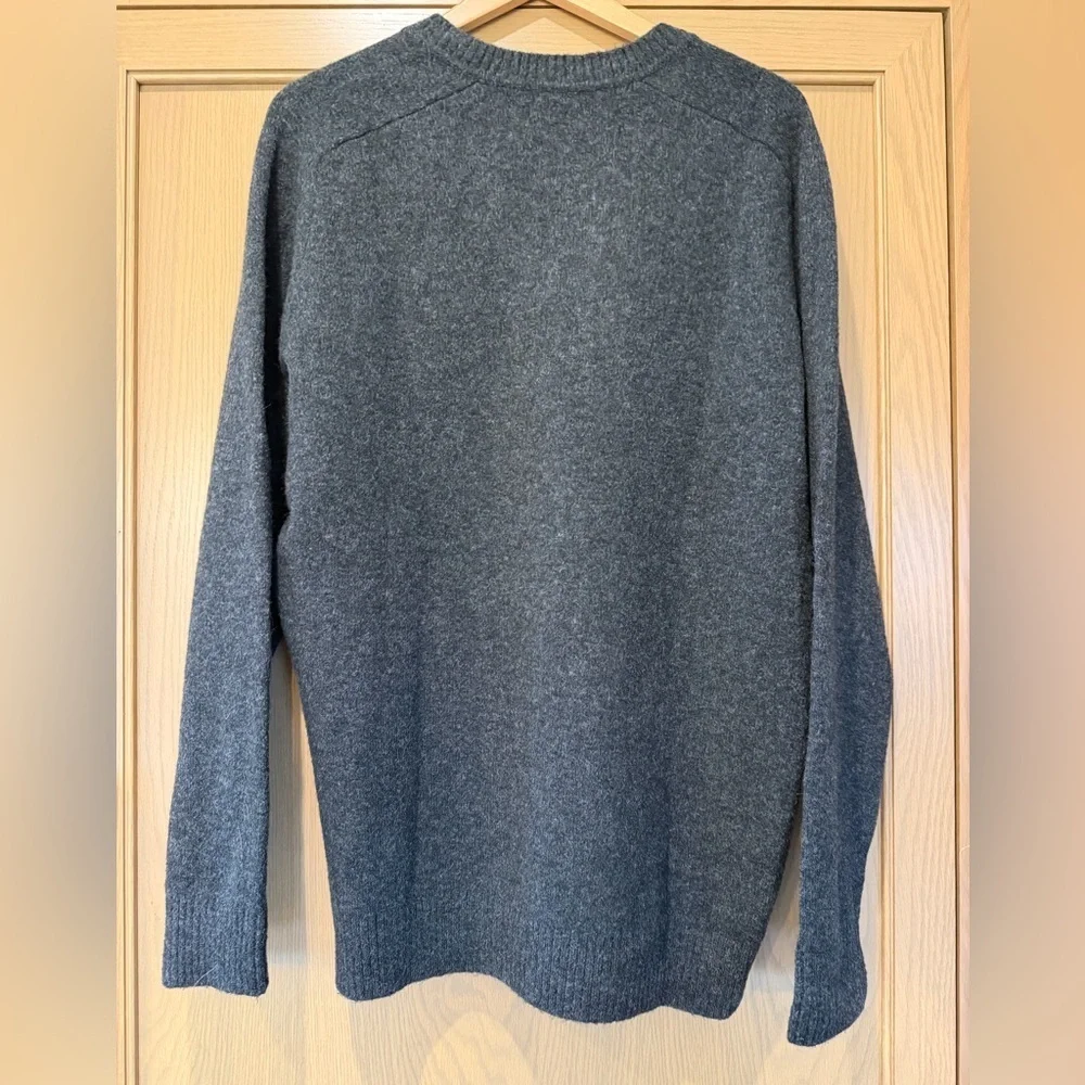 GAP Men's Recycled V-Neck Charcoal Heather Wool-Blend Sweater Fall 2022 / LG